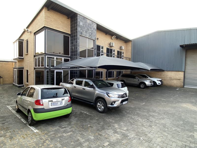 1034m2 Stand-Alone Warehouse to Let in North Riding - Photo 2