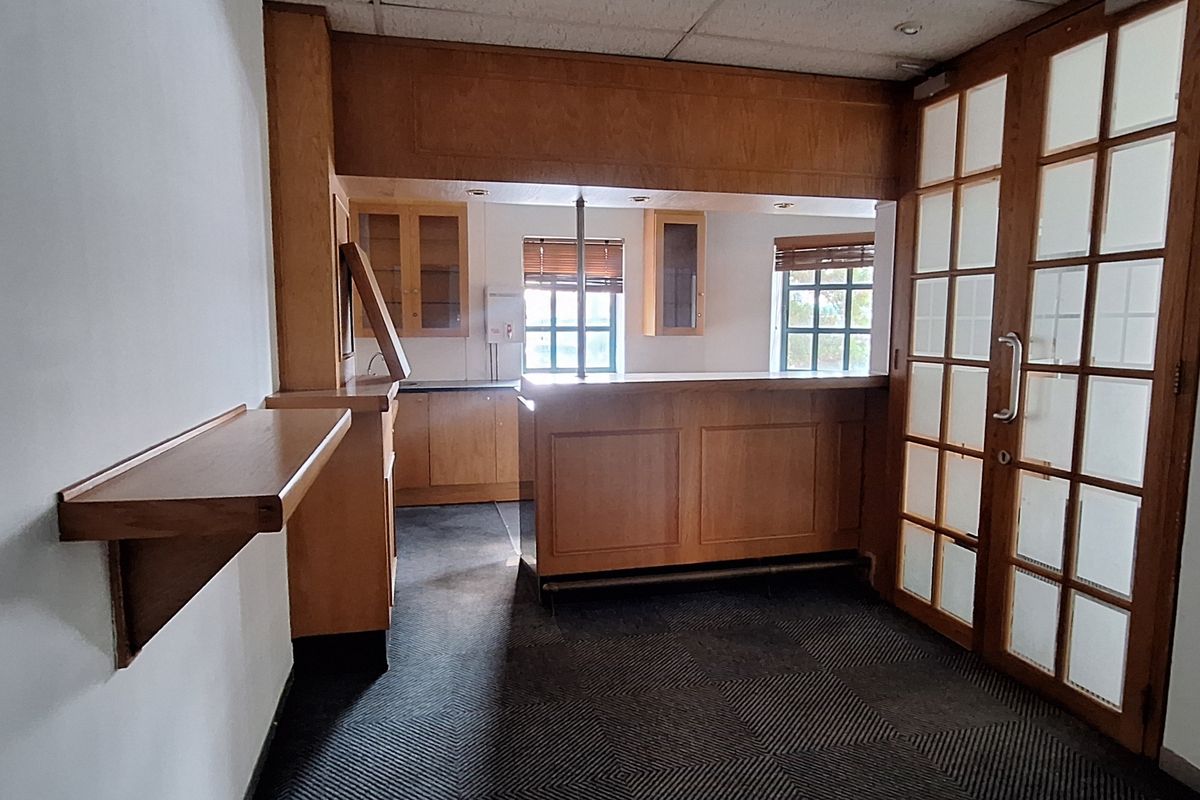 Secure Office Space with Flexible Layouts & Fibre Connectivity close to N1 Highway - Photo 5