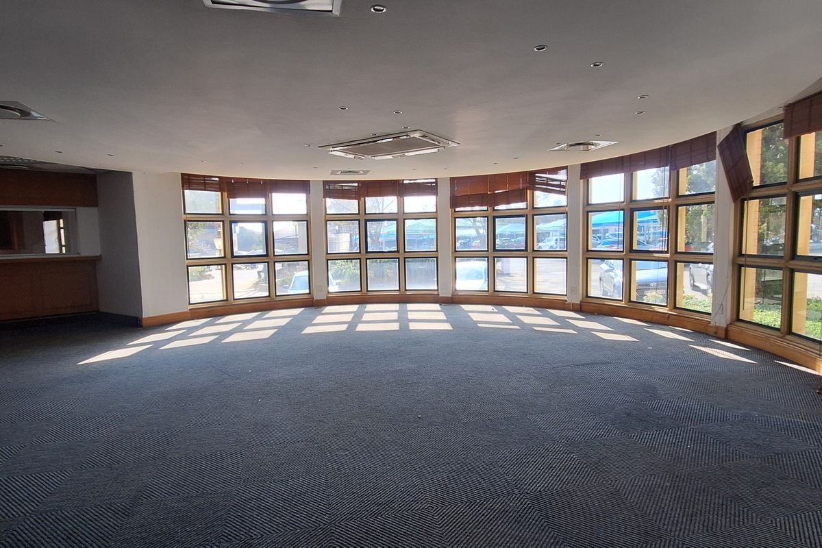 Secure Office Space with Flexible Layouts & Fibre Connectivity close to N1 Highway - Photo 4