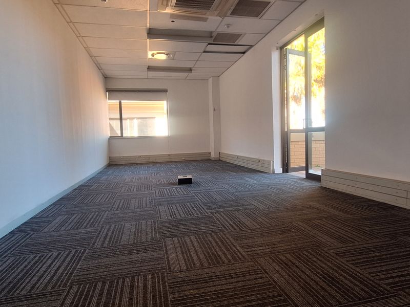 Sunninghill Commercial Rental - 4041sqm  - Entire Office Floor To Let in Secure Office Park - Photo 6