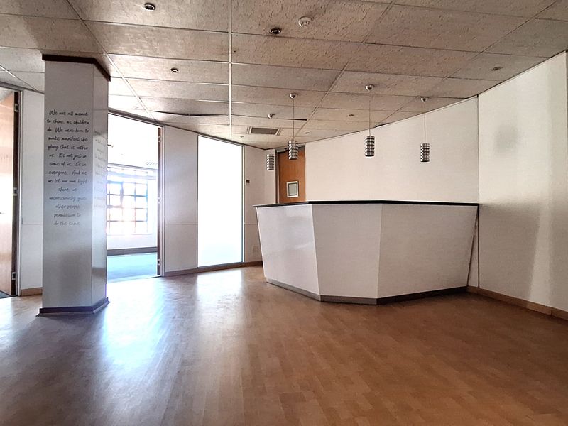 Sunninghill Commercial Rental in secure Business Park 1910SQM - Photo 3