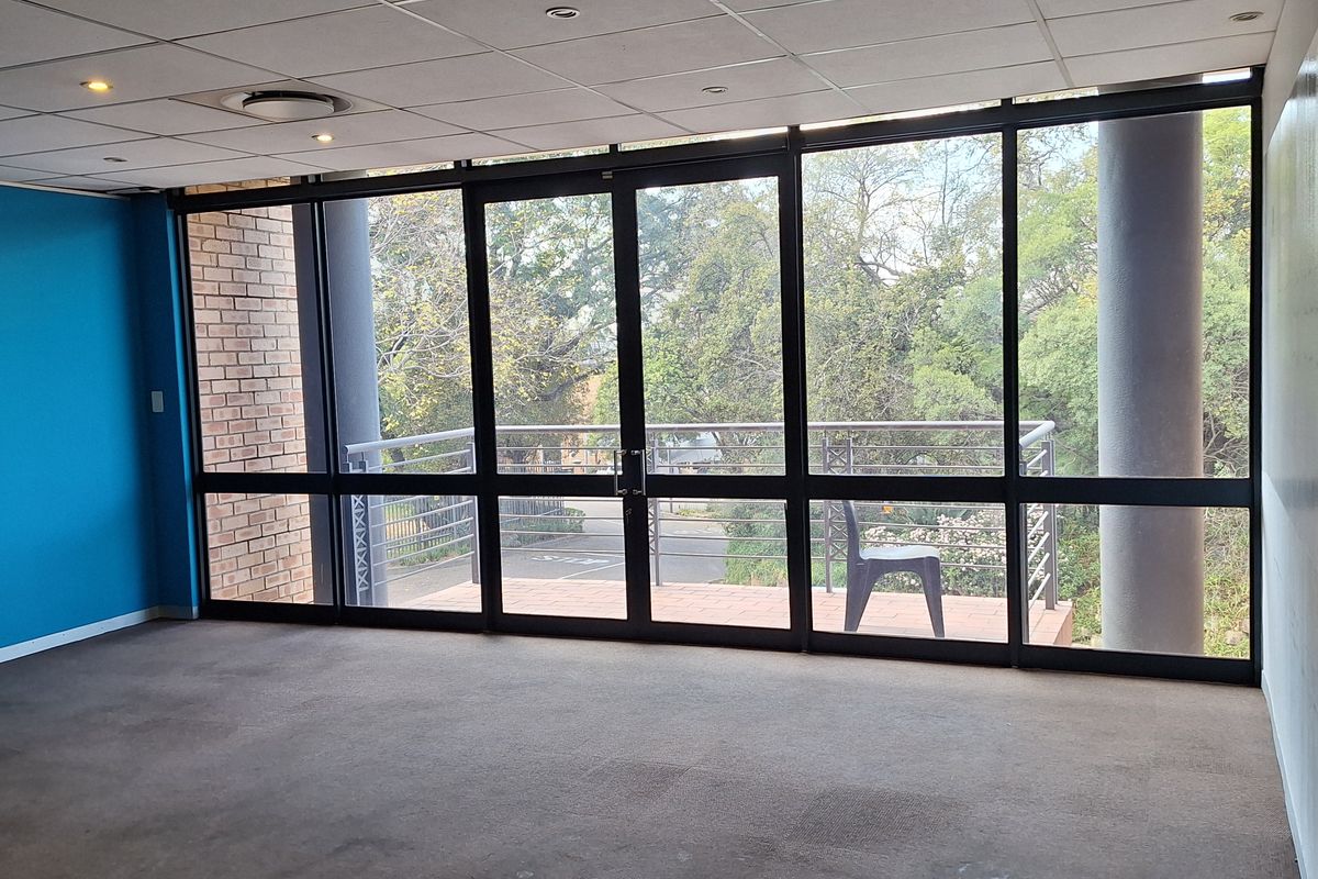 FULLY FITTED 200 SQM OFFICE TO LET IN SANDOWN - Photo 4