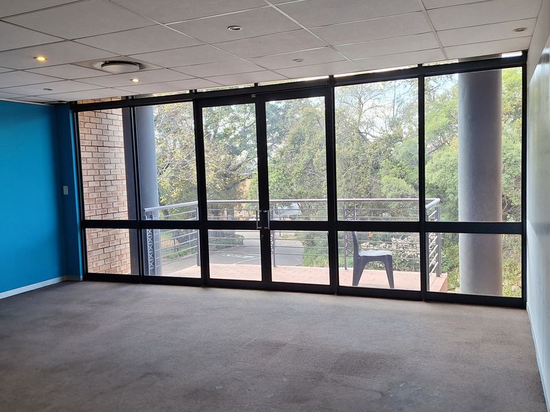 FULLY FITTED 200 SQM OFFICE TO LET IN SANDOWN - Photo 4