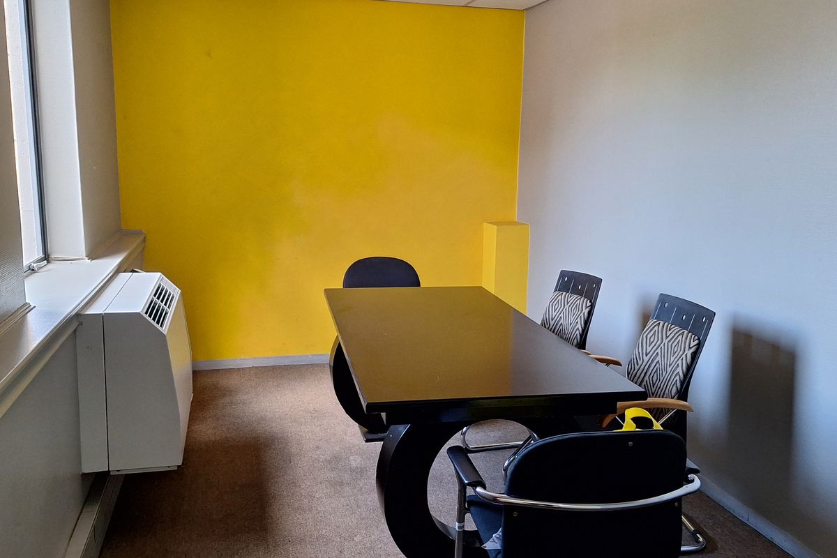 FULLY FITTED 200 SQM OFFICE TO LET IN SANDOWN - Photo 3