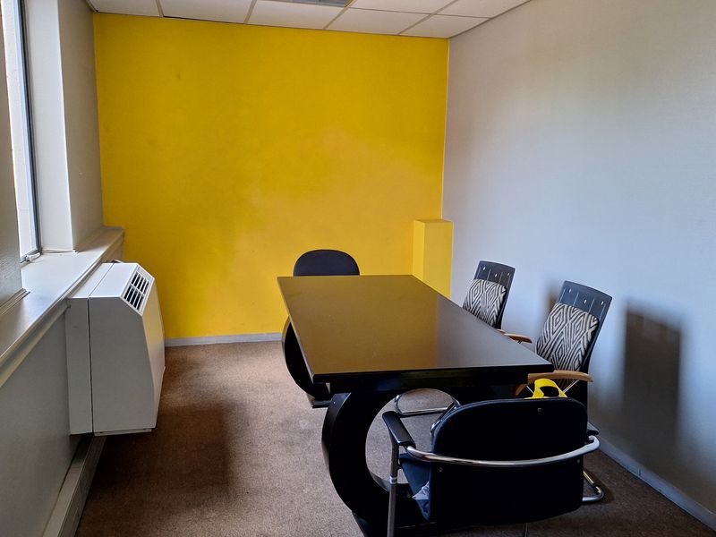 FULLY FITTED 200 SQM OFFICE TO LET IN SANDOWN - Photo 3