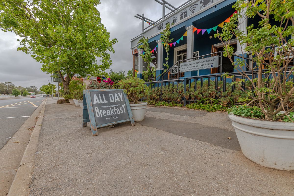 Own a Piece of Riviersonderend History – Padloper Café - Photo 2