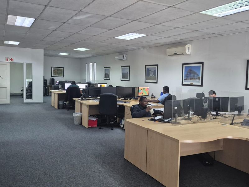 Warehouse & Offices To Let in Linbro Business Park, Sandton - Photo 10