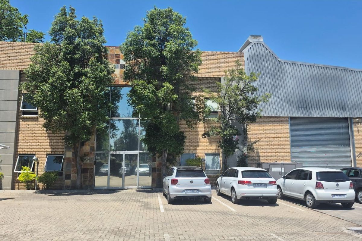 Warehouse & Offices To Let in Linbro Business Park, Sandton - Photo 2