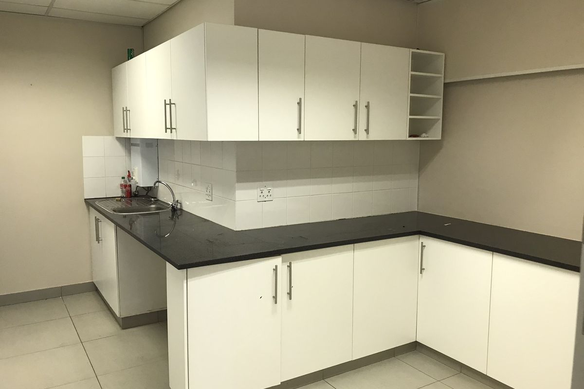 304m2 Suite Available to Let in Fourways - Photo 5