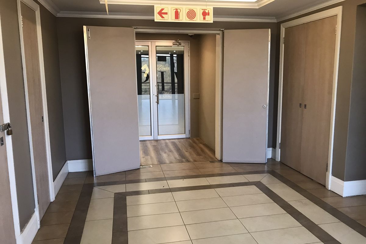 304m2 Suite Available to Let in Fourways - Photo 2