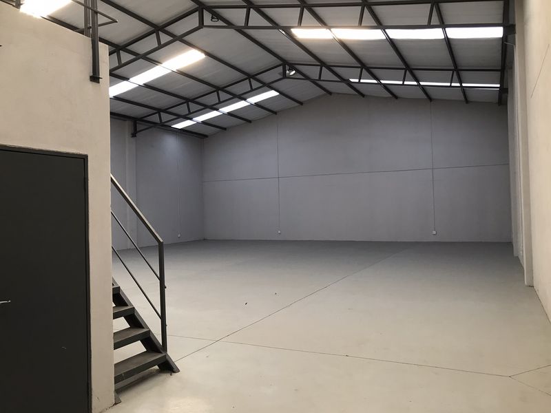 Mini Industrial Unit to Let in Cosmo Business Park - Photo 7