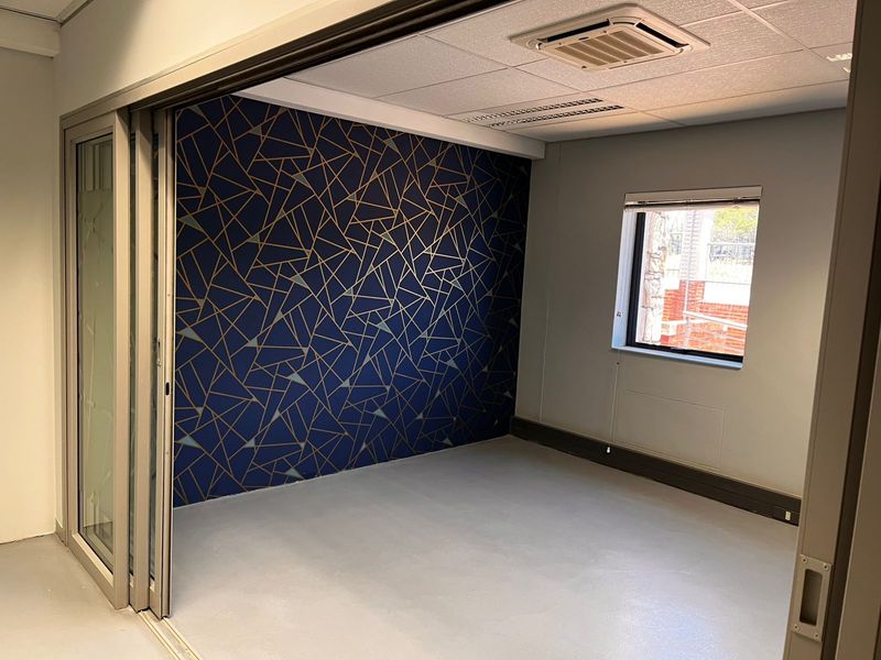 219m2 Ground Floor Suite to Let in Fourways - Photo 7