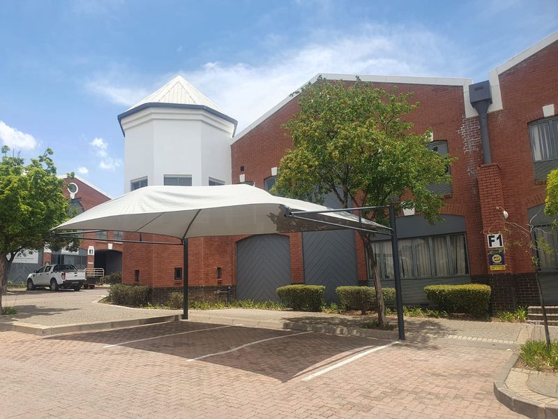 Warehouse to rent in business park, Midrand - Photo 6