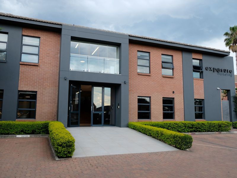 A-grade free-standing office building for sale in secure business park, Fourways - Photo 2