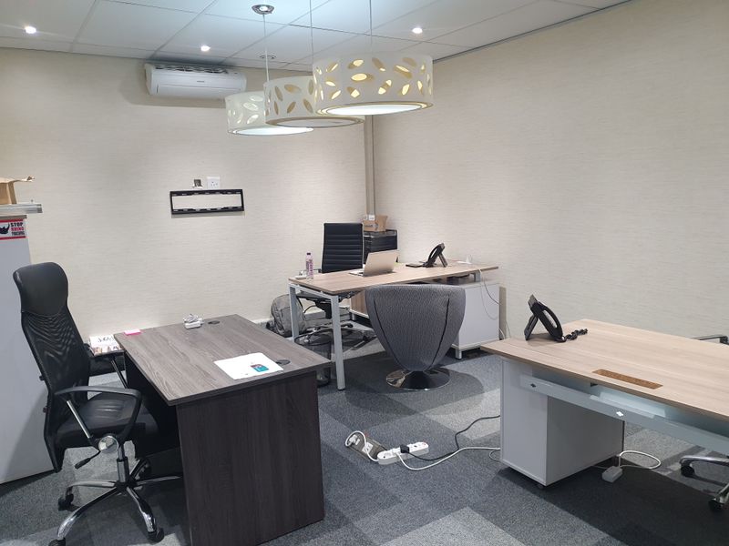 Upmarket Office suite to rent in Midrand - Photo 9