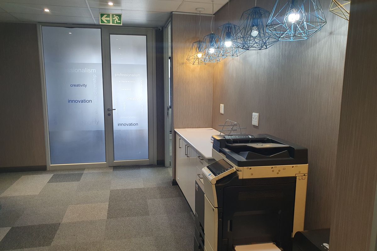 Upmarket Office suite to rent in Midrand - Photo 5