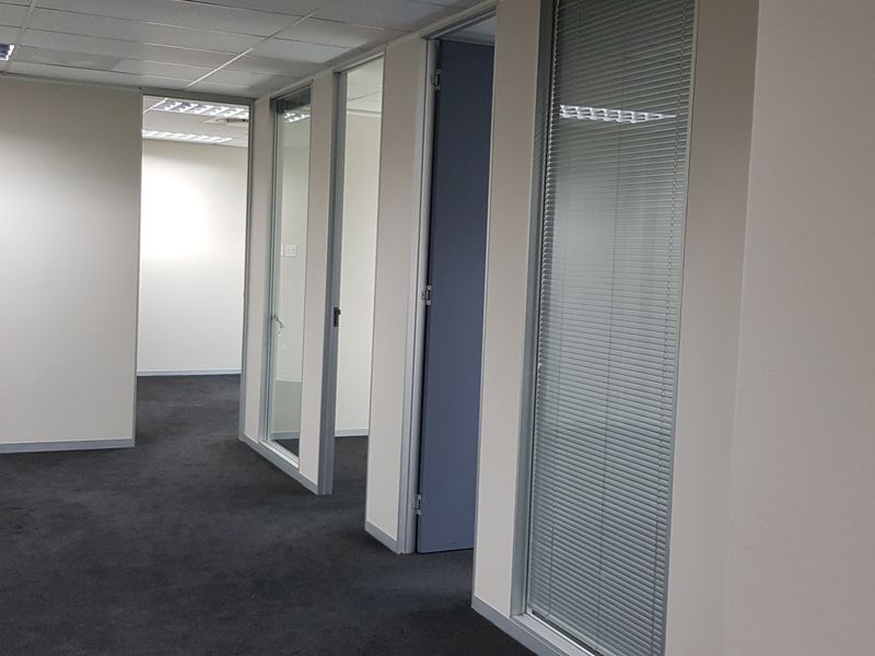 Prime office space to rent  in landmark business park, Midrand - Photo 8