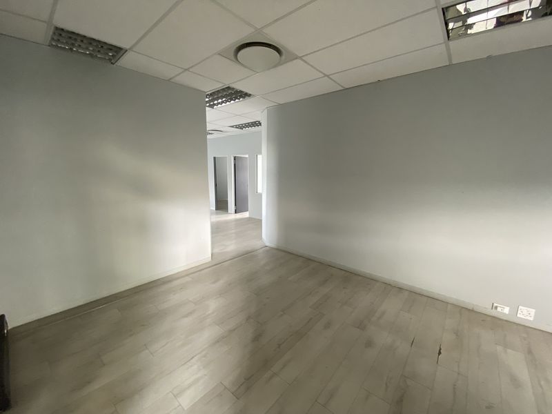 200m2 Office Suite to Let in Broadacres - Photo 7