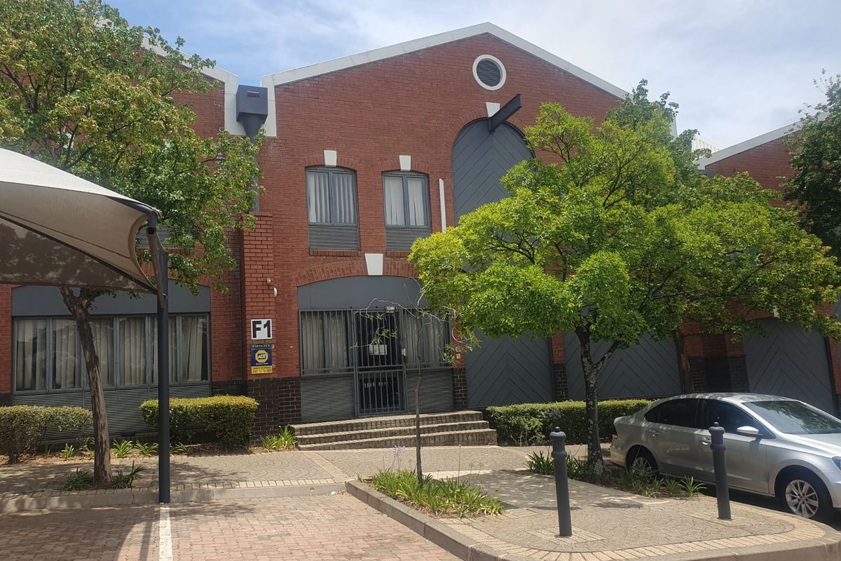 Warehouse to rent in business park, Midrand - Photo 4