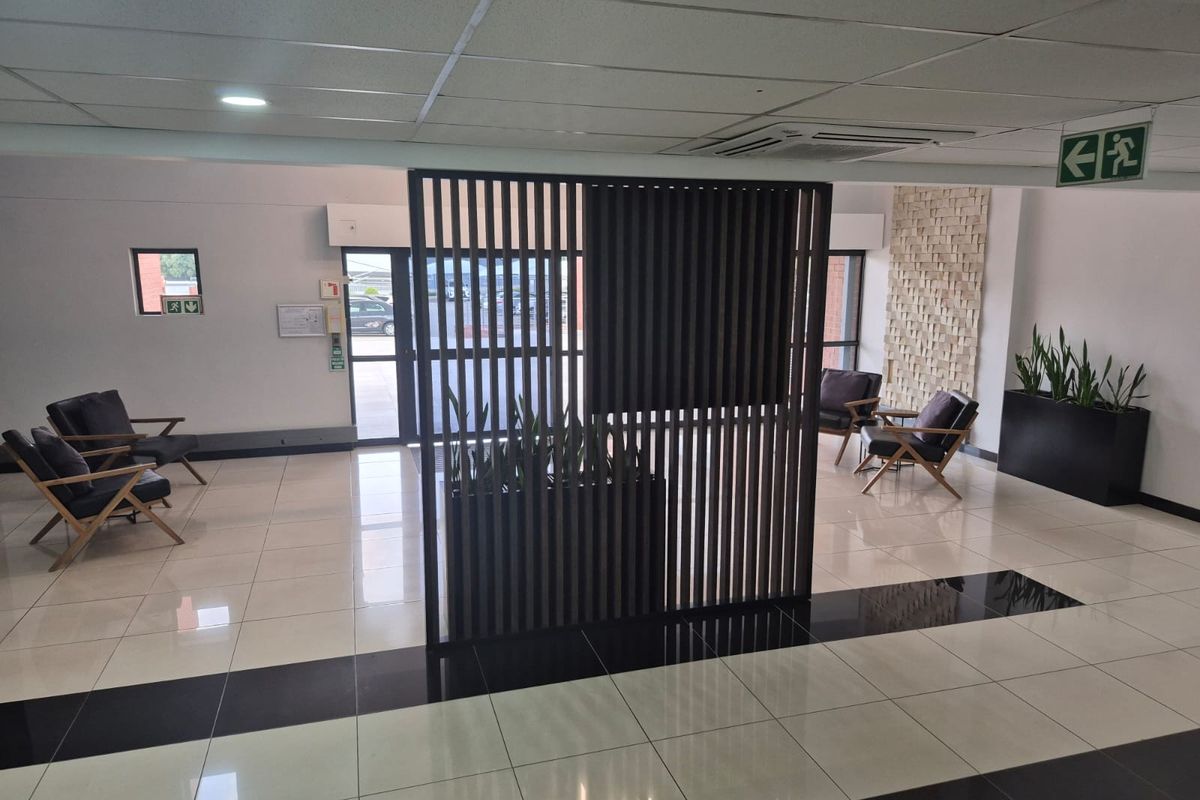 Office suite to rent in business park, off New Rd, Midrand - Photo 3