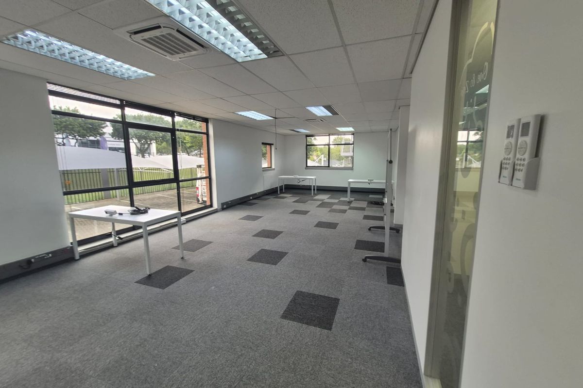 Office suite to rent in business park, off New Rd, Midrand - Photo 5