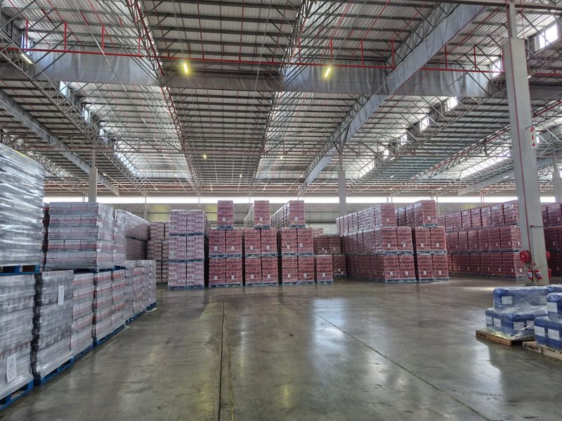 Premium-grade distribution facility to rent in Longlake, Sandton - Photo 8