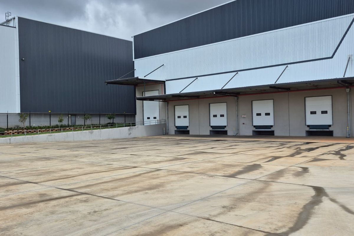 Distribution warehouse to rent in Linbro Park, Sandton - Photo 2