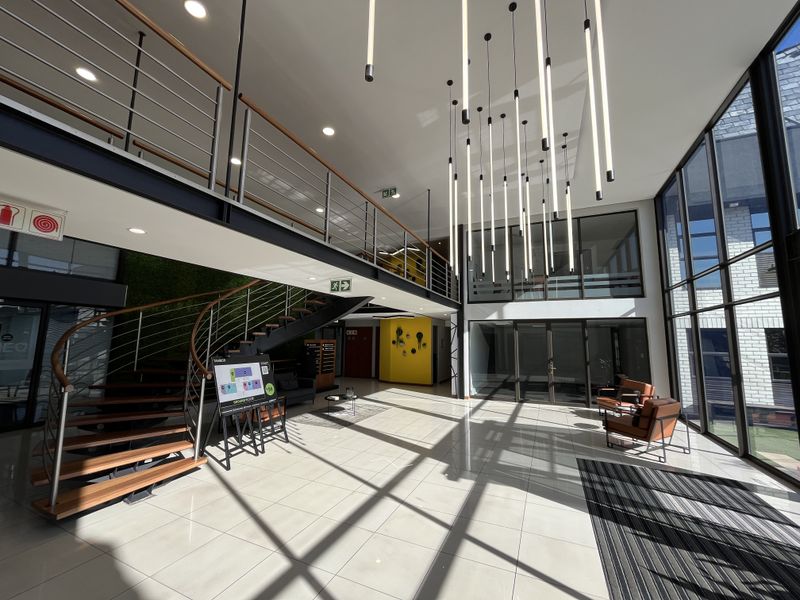 Ground Floor Open Plan Office Unit - Photo 2