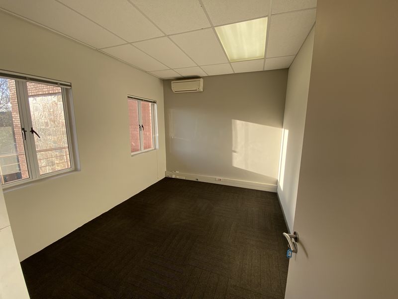 224m2 Ground Floor Suite to Let in Fourways - Photo 6