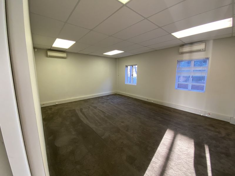 224m2 Ground Floor Suite to Let in Fourways - Photo 8