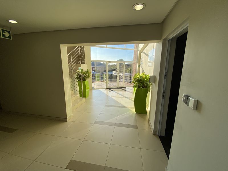 224m2 Ground Floor Suite to Let in Fourways - Photo 3