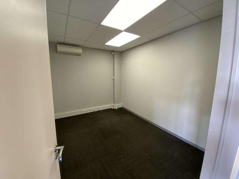 224m2 Ground Floor Suite to Let in Fourways - Photo 7