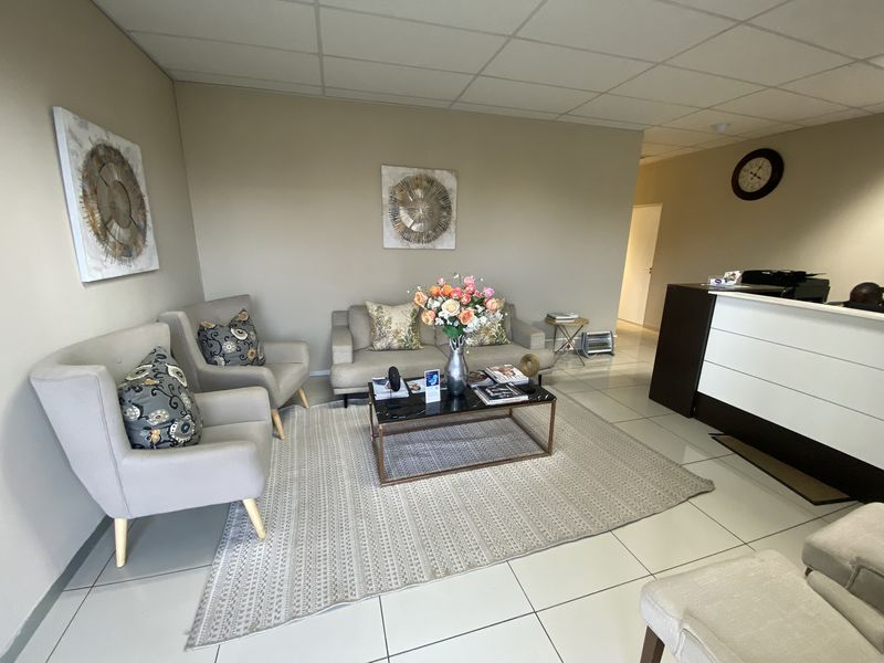 176m2 Ground Floor Office Suite for Sale in Fourways - Photo 4