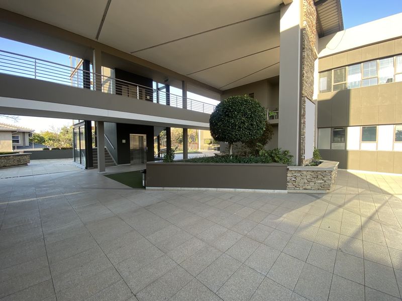 176m2 Ground Floor Office Suite for Sale in Fourways - Photo 2
