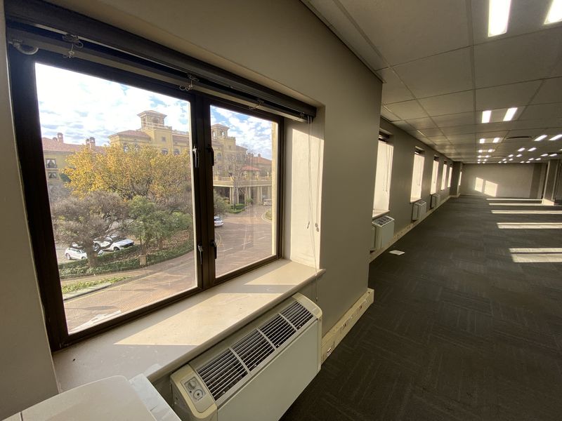 First Floor Suite to Let at the Palazzo Towers in Fourways - Photo 8