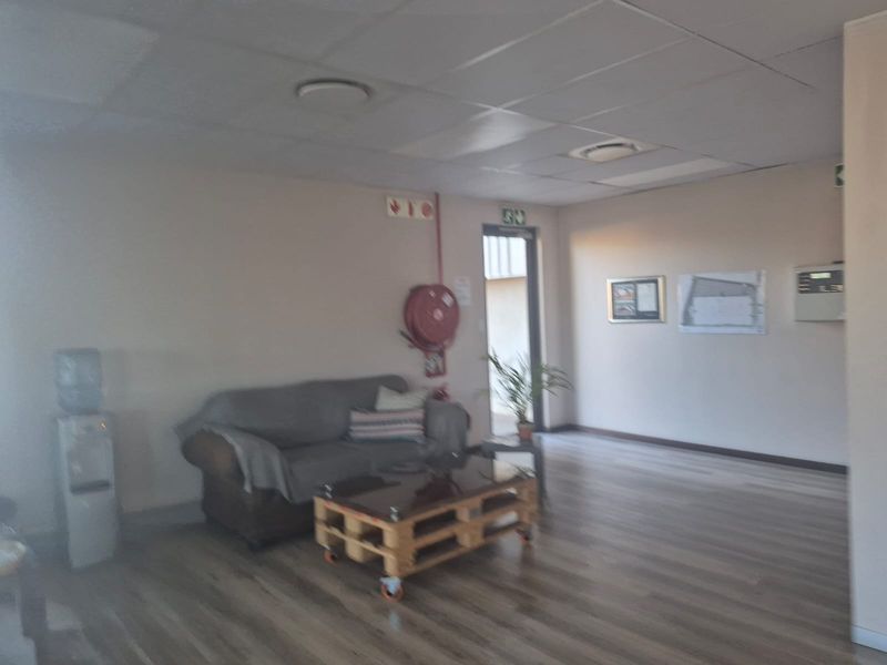 Prime logistics/distribution centre to rent, with R21 motorway frontage, Eastport Logistics Park - Photo 6