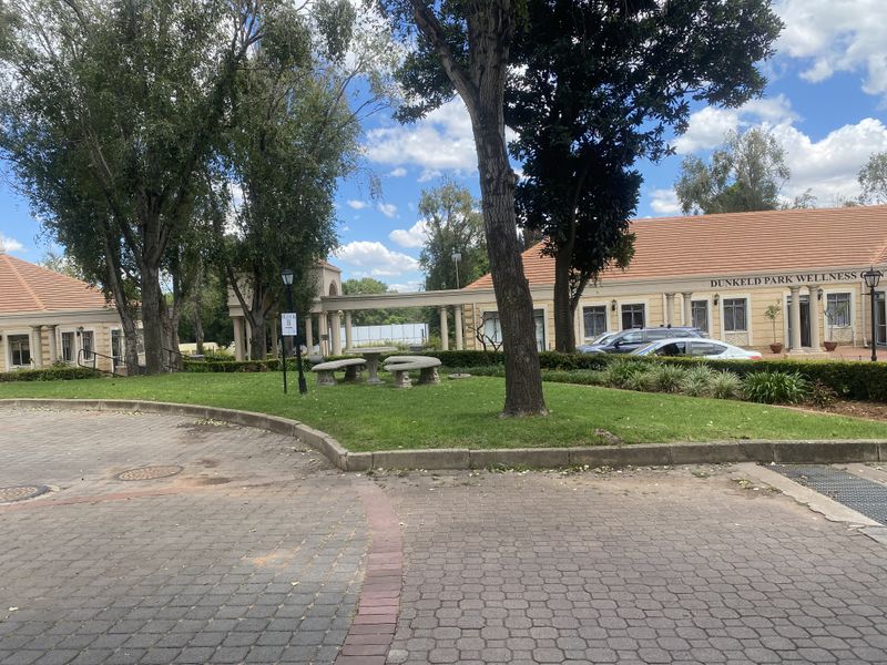 Furnished air-conditioned medical suites to rent in secure complex in Dunkeld West, Johannesburg - Photo 2