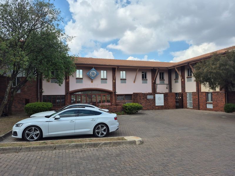 Office Building For Sale with branding opportunity in popular business Park, Midrand - Photo 6