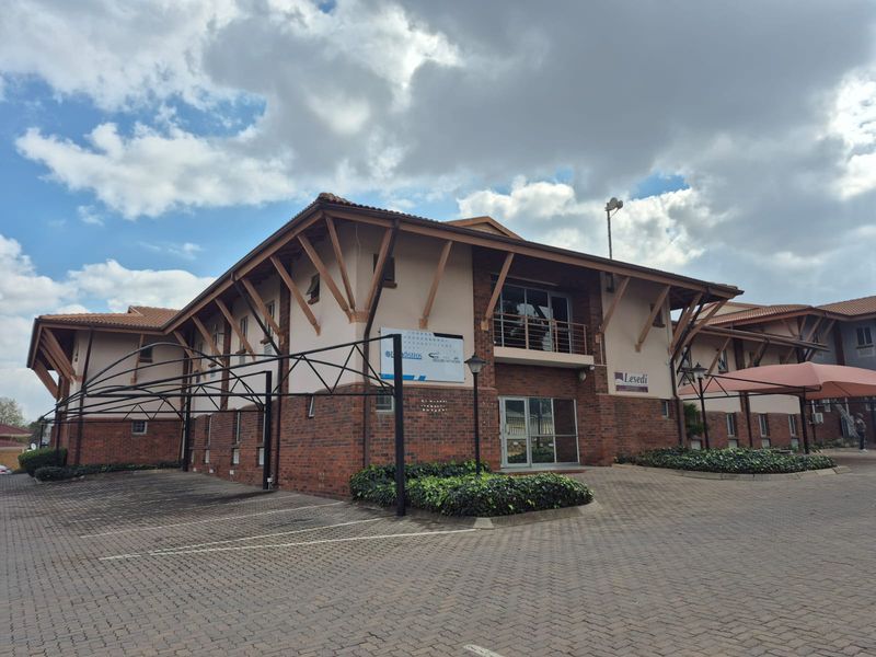 Office Building For Sale with branding opportunity in popular business Park, Midrand - Photo 2