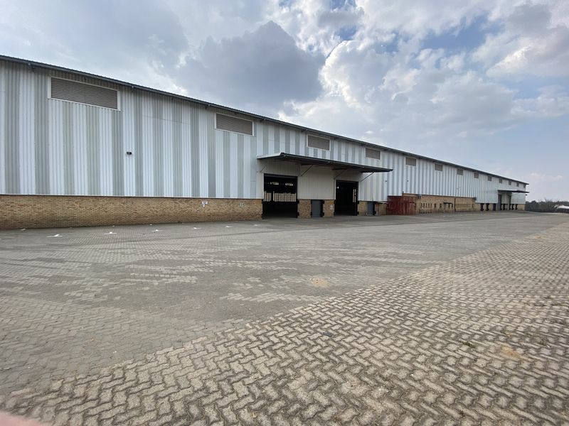 22 510m2 Warehouse For Sale in Mostyn Park - Photo 5
