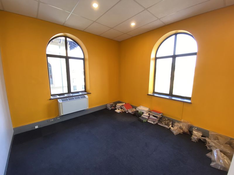 151m2 Office Suite to Let in fourways - Photo 10