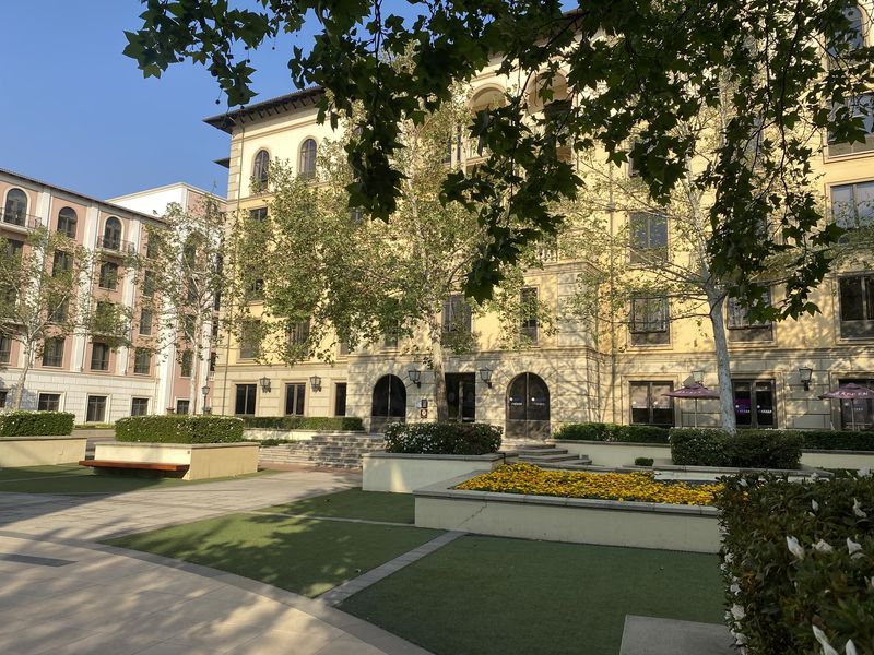 151m2 Office Suite to Let in fourways - Photo 2