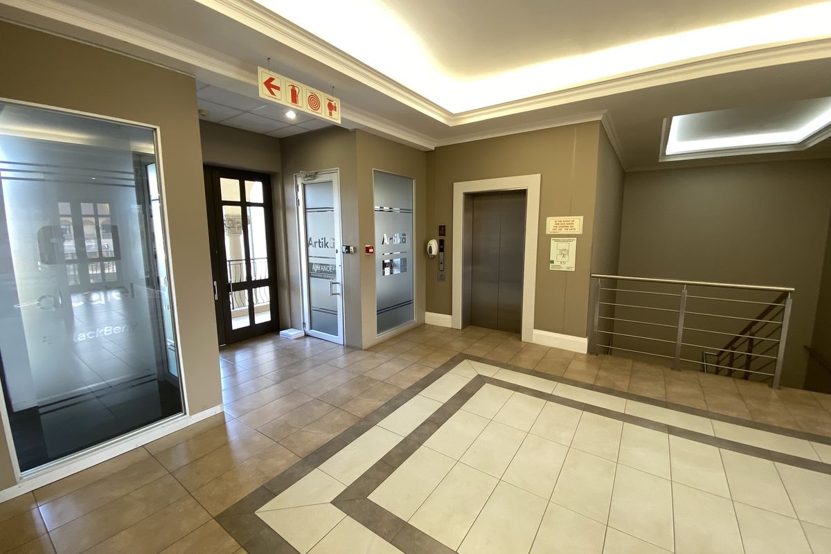 151m2 Office Suite to Let in fourways - Photo 3