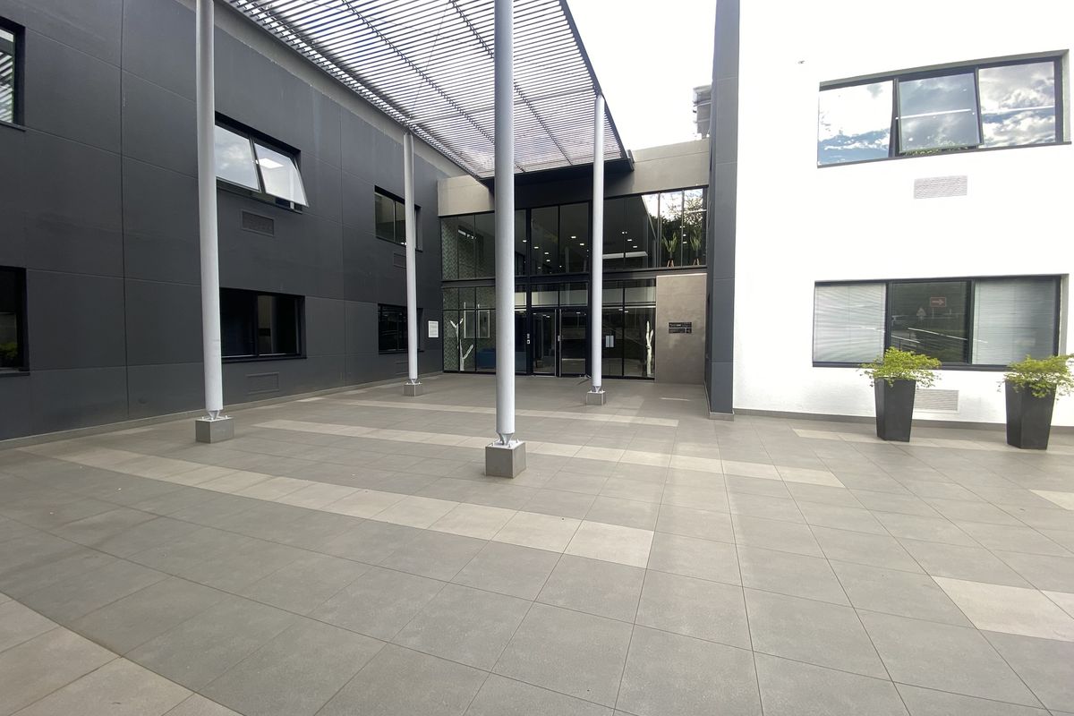 A-Grade Ground Floor Suite to Let in Fourways - Photo 2