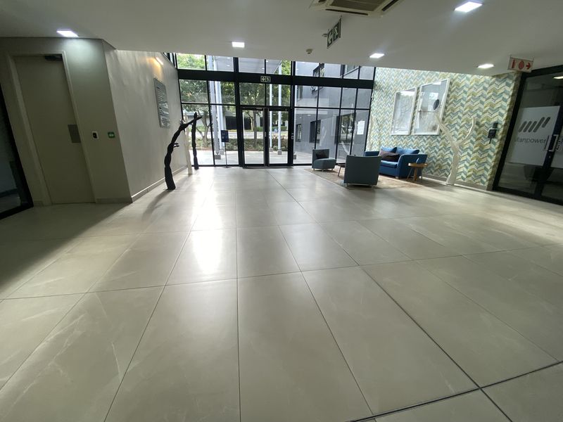 A-Grade Ground Floor Suite to Let in Fourways - Photo 3