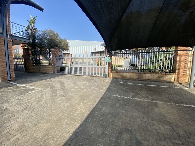 A-Grade Warehouse to Let in North Riding - Photo 6