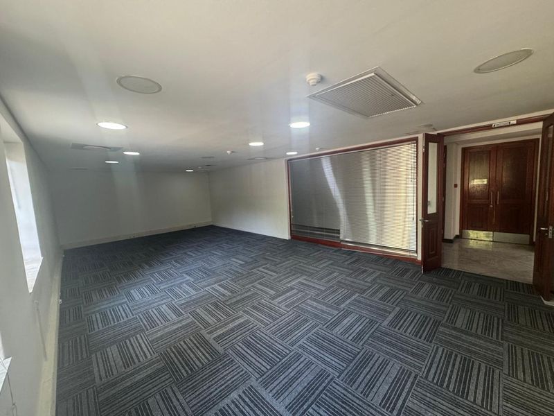 Entire Office Building To Let – Illovo, Johannesburg - Photo 6