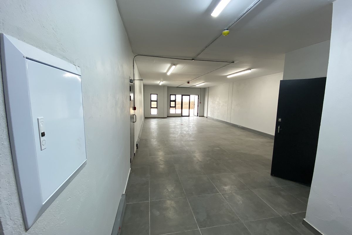 Mini Warehouse for Sale in Lanseria - Photo 4