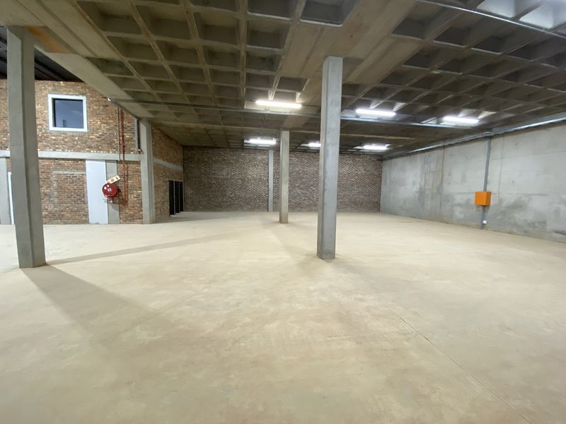 Newly Built Mini Industrial Unit to Let in Lanseria - Photo 10