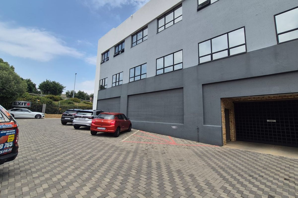 Offices to rent in  secure business park, New Rd, Midrand - Photo 2